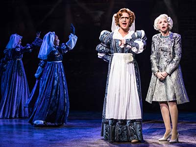Michael Dorsey transformed into Dorothy Michaels in Tootsie the musical