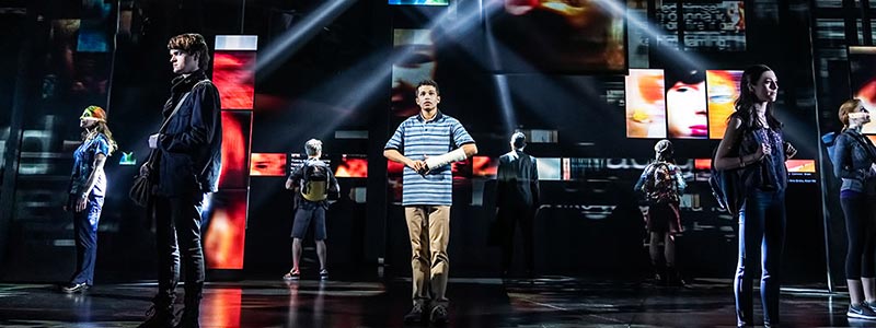 Jordan Fisher joins Dear Evan Hansen as the new lead actor – his incredible voice wows audiences