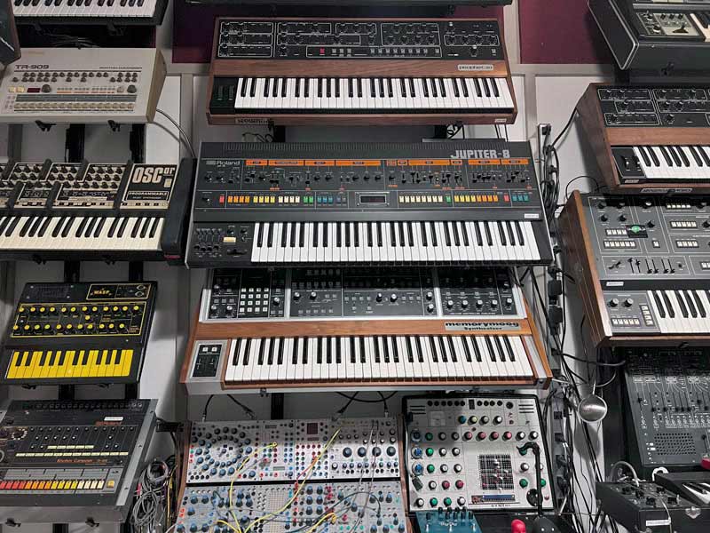 Interview with Hiroi Iida, a Broadway electronic-designer