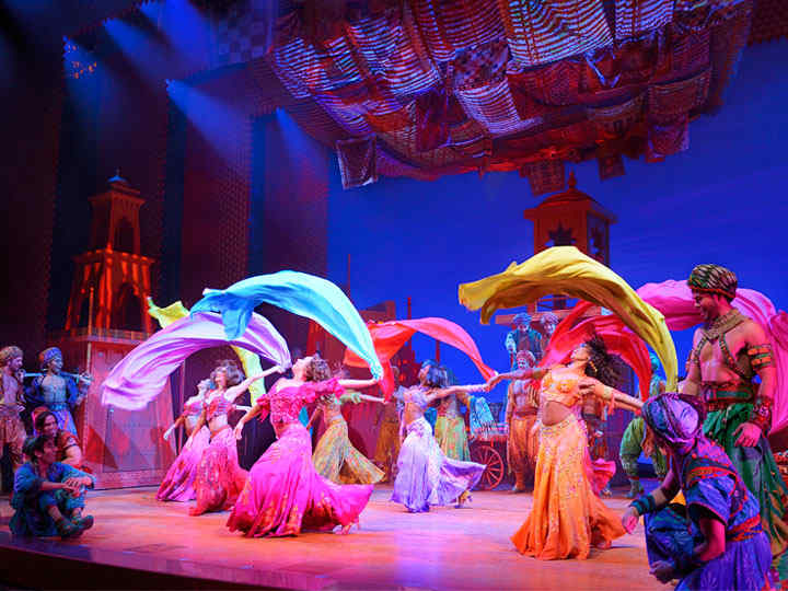 Opening number Arabian Nights in Aladdin