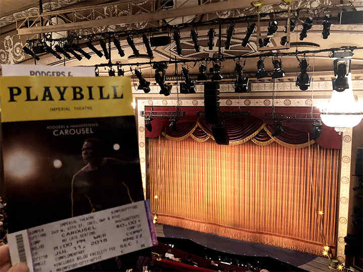 Carousel seating RMEZZ C 8