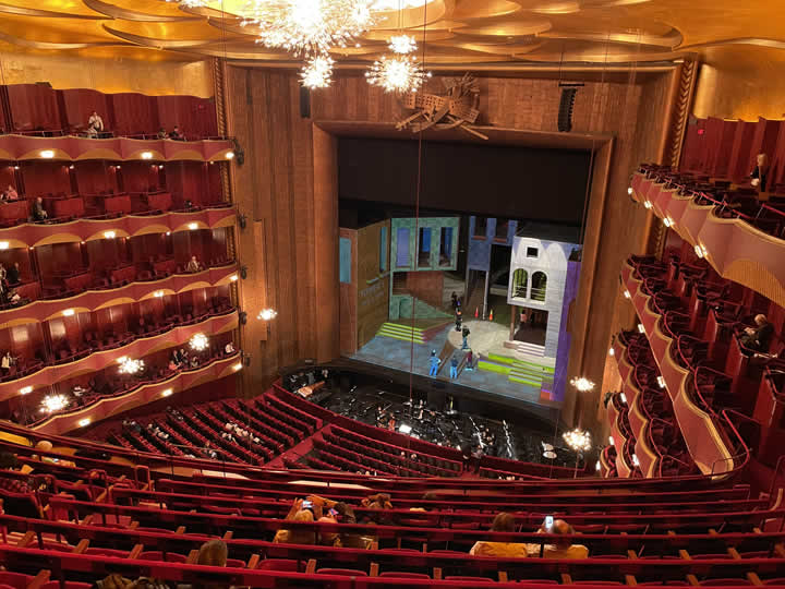 Inside the Metropolitan Opera House seating