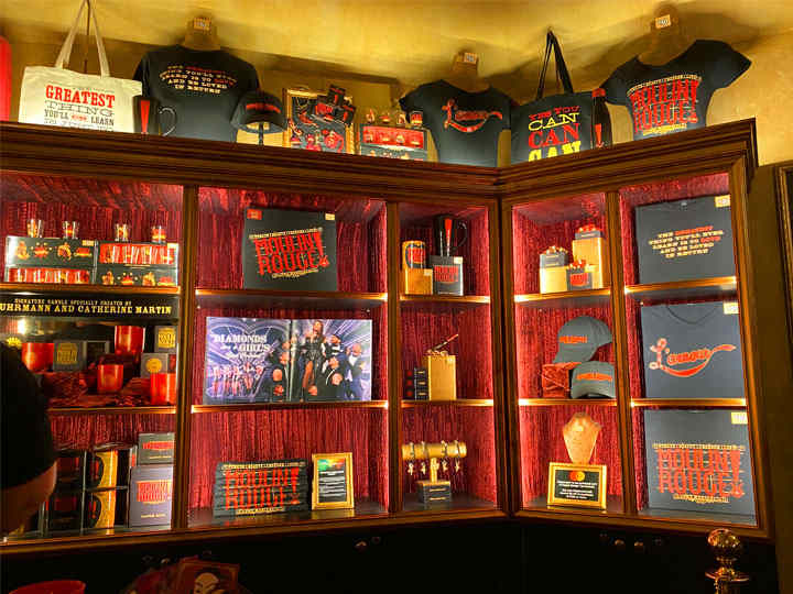 Al Hirschfeld Theatre ground floor merchandise stand