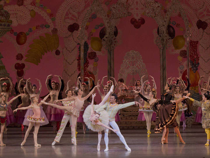 The Nutcracker: the signature pas de deux in Act II