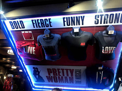 Pretty Woman T-shirts and tote bags