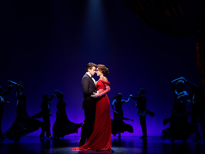 Vivian and Edward falling in love