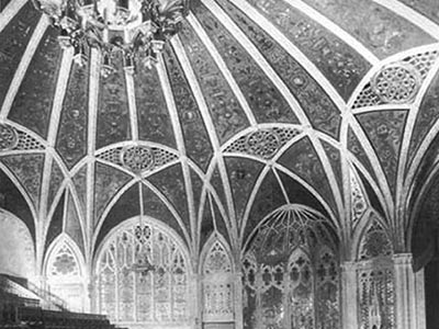 Hammerstein’s Theater at its 1927 opening, now the Ed Sullivan Theater, noted for stained glass and a soaring ceiling