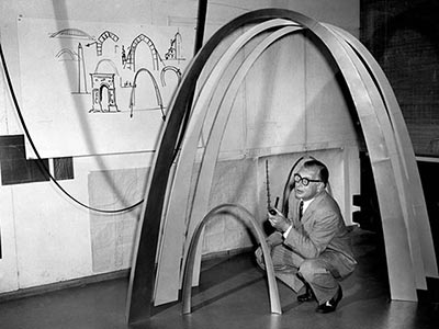 Eero Saarinen’s signature approach to sweeping arches