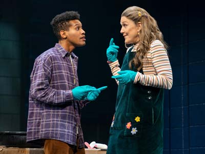 Highlights of the Broadway musical Kimberly Akimbo