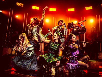Highlights of the musical SIX